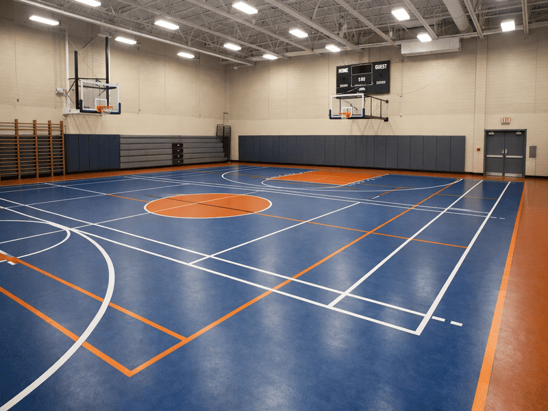 Confronto tra il logo della palestra scolastica e le marcature funzionali del crossfit